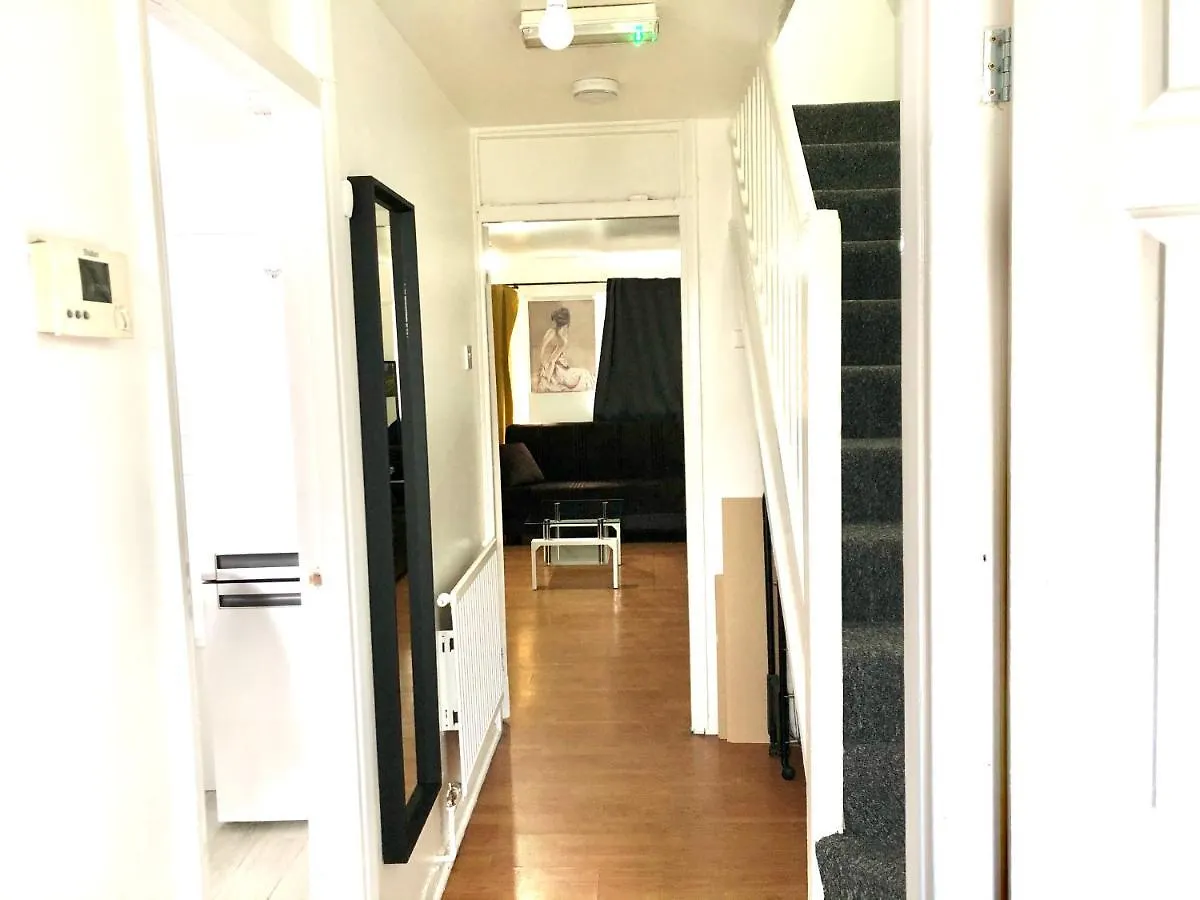London Stratford 3 Bedrooms House, Separate Reception, Close To Abba, Westfield, Olympic Stadium 0*,