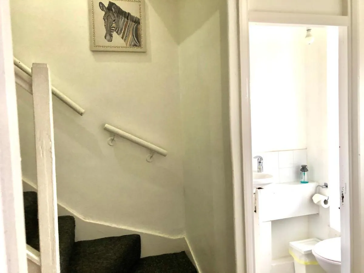 London Stratford 3 Bedrooms House, Separate Reception, Close To Abba, Westfield, Olympic Stadium 0*,  United Kingdom
