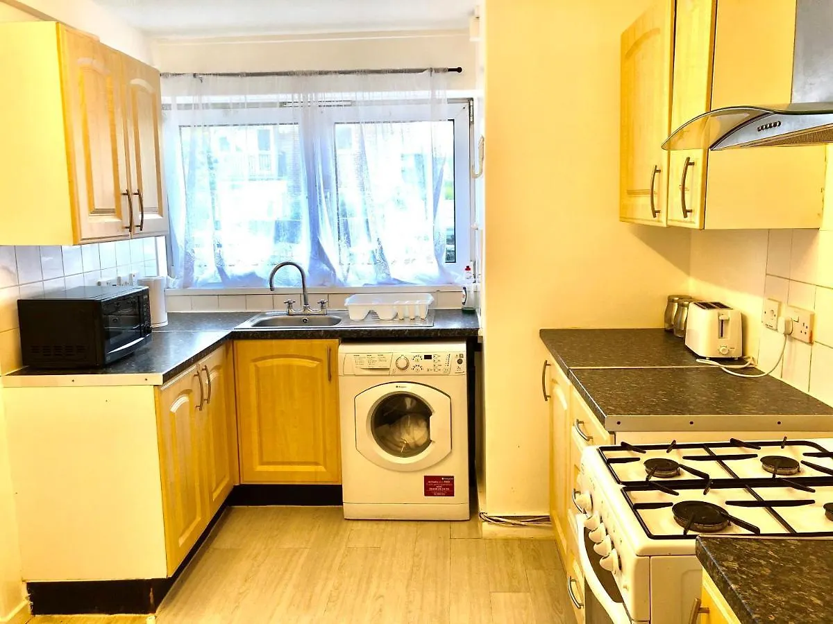 Apartment London Stratford 3 Bedrooms House, Separate Reception, Close To Abba, Westfield, Olympic Stadium
