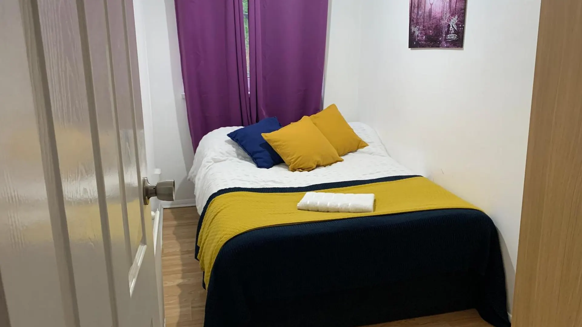 London Stratford 3 Bedrooms House, Separate Reception, Close To Abba, Westfield, Olympic Stadium 0*,  United Kingdom